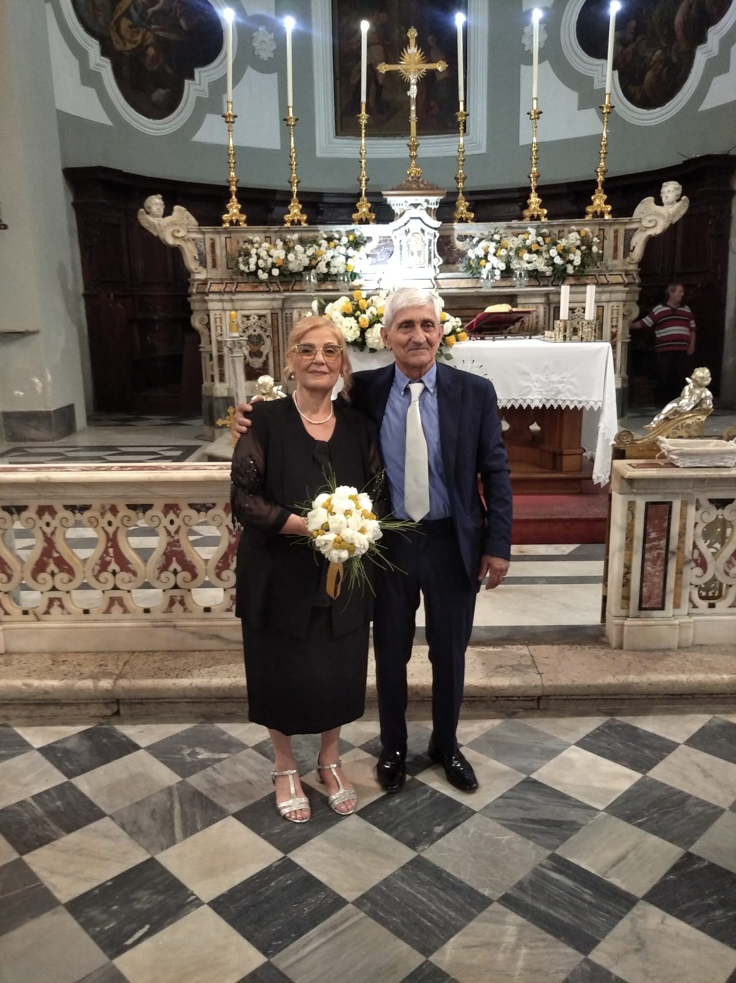 Avella, festa grande per le nozze d’oro di Chiarina Ferrante e Luigi Palmiero: 50 anni d’amore e di vita insieme