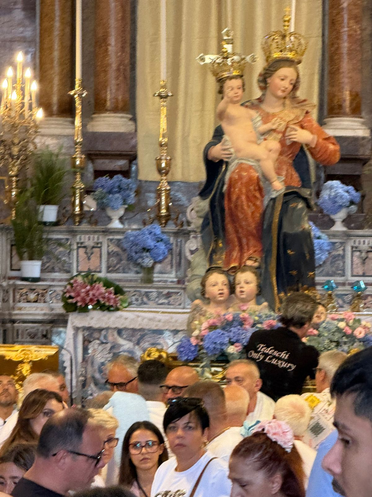 Mugnano del Cardinale in festa per la patrona: solenne processione per le strade del paese