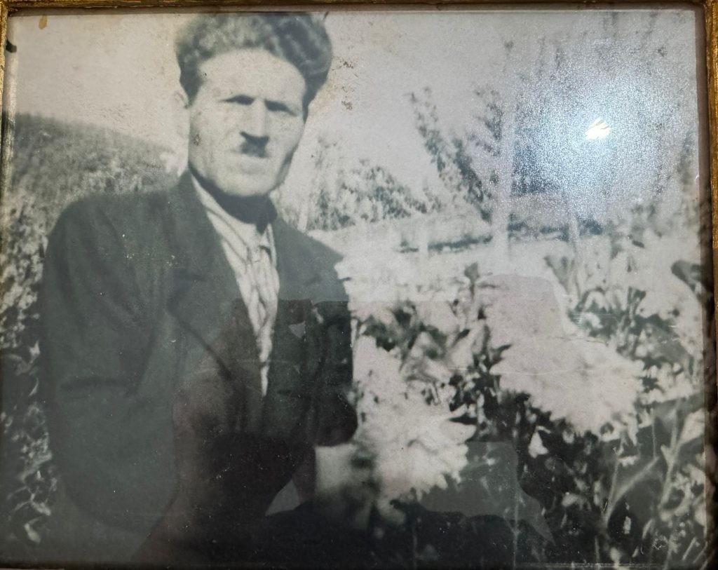 Dove fiorisce la fede: dal 1940, la devozione della famiglia Tedeschi a Maria Santissima delle Grazie