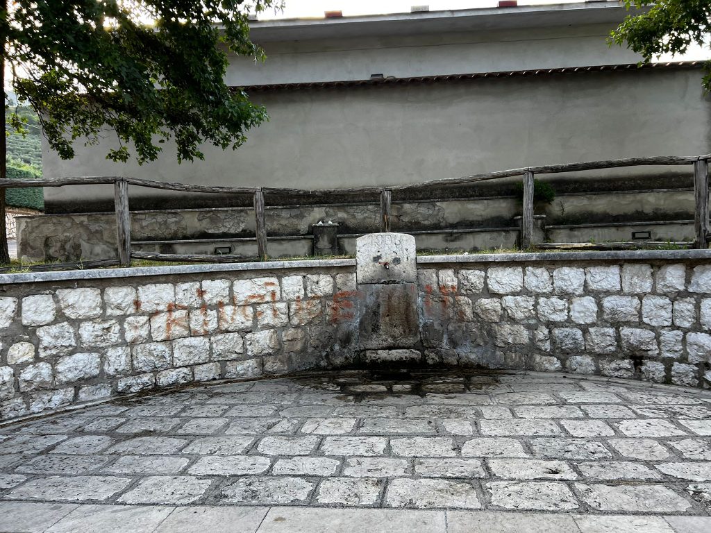 AVELLA. Le Fontanelle, la strada della sete che non c’è più