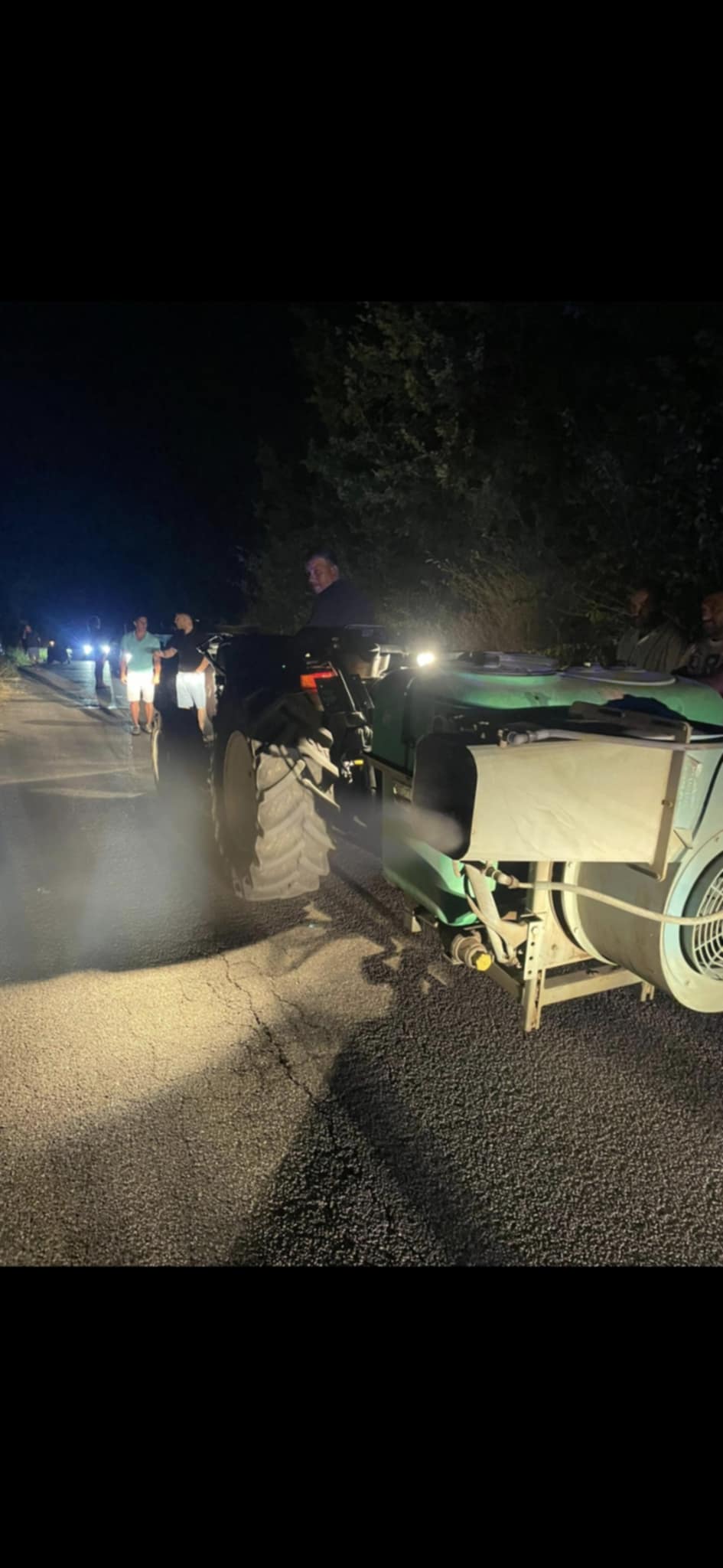 Moschiano, notte di fuoco sulla collina di Carità: amministrazione in prima linea per domare l’incendio