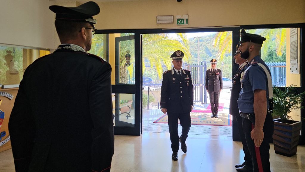 Avellino – Il saluto del Generale La Gala al Comando Provinciale dei Carabinieri: parole di apprezzamento per l’impegno dei militari