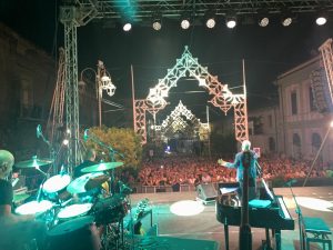 FORINO (Av): Michele Zarrillo incanta Forino in una Piazza Tigli strapiena ed entusiasta FORINO (Av): Michele Zarrillo incanta Forino in una Piazza Tigli strapiena ed entusiasta