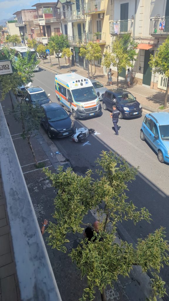 Mugnano del Cardinale, scontro tra due moto in via Roma: un ferito