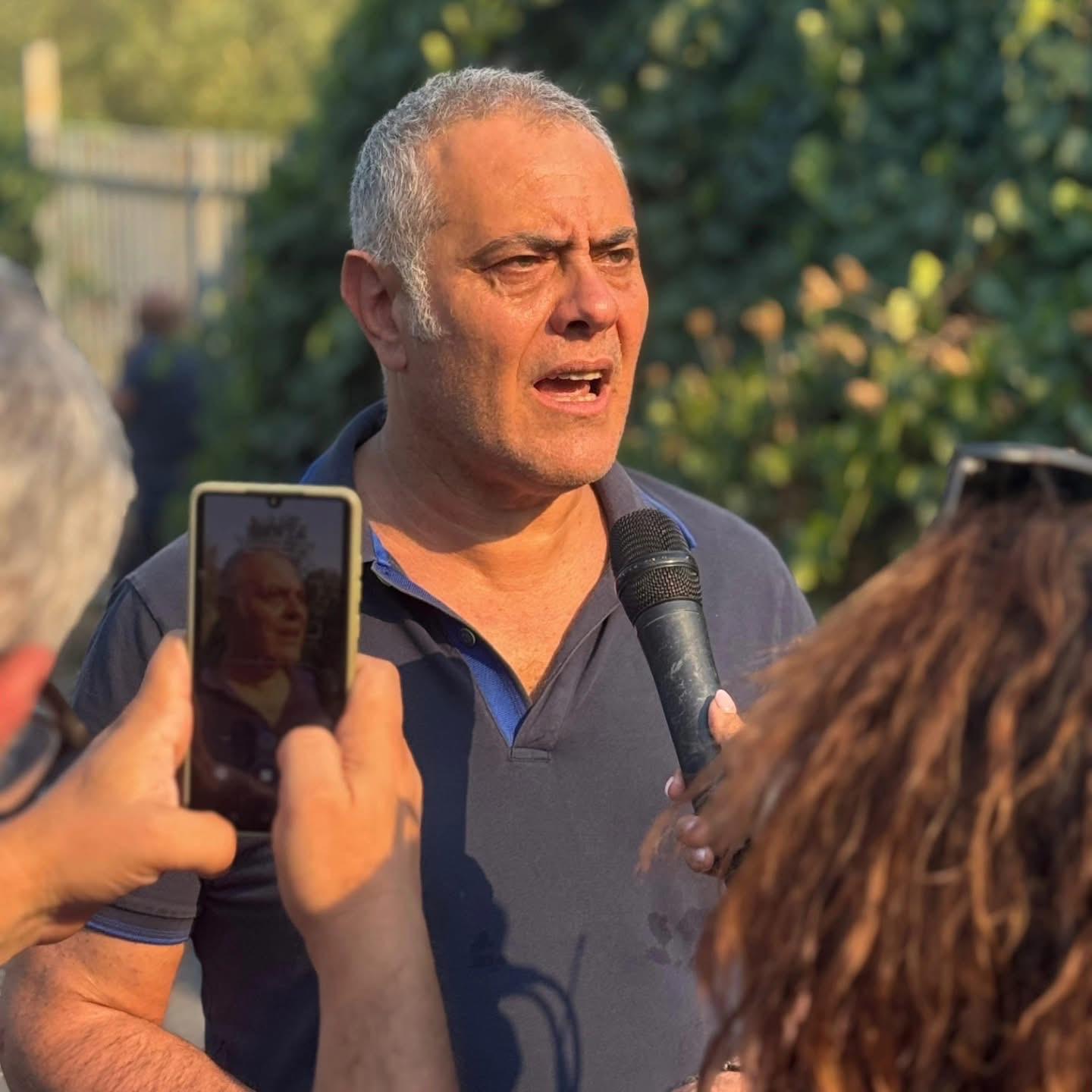 Ottaviano, intervento straordinario sul Vesuvio: esercito e istituzioni in campo per contenere l’incendio.(foto)