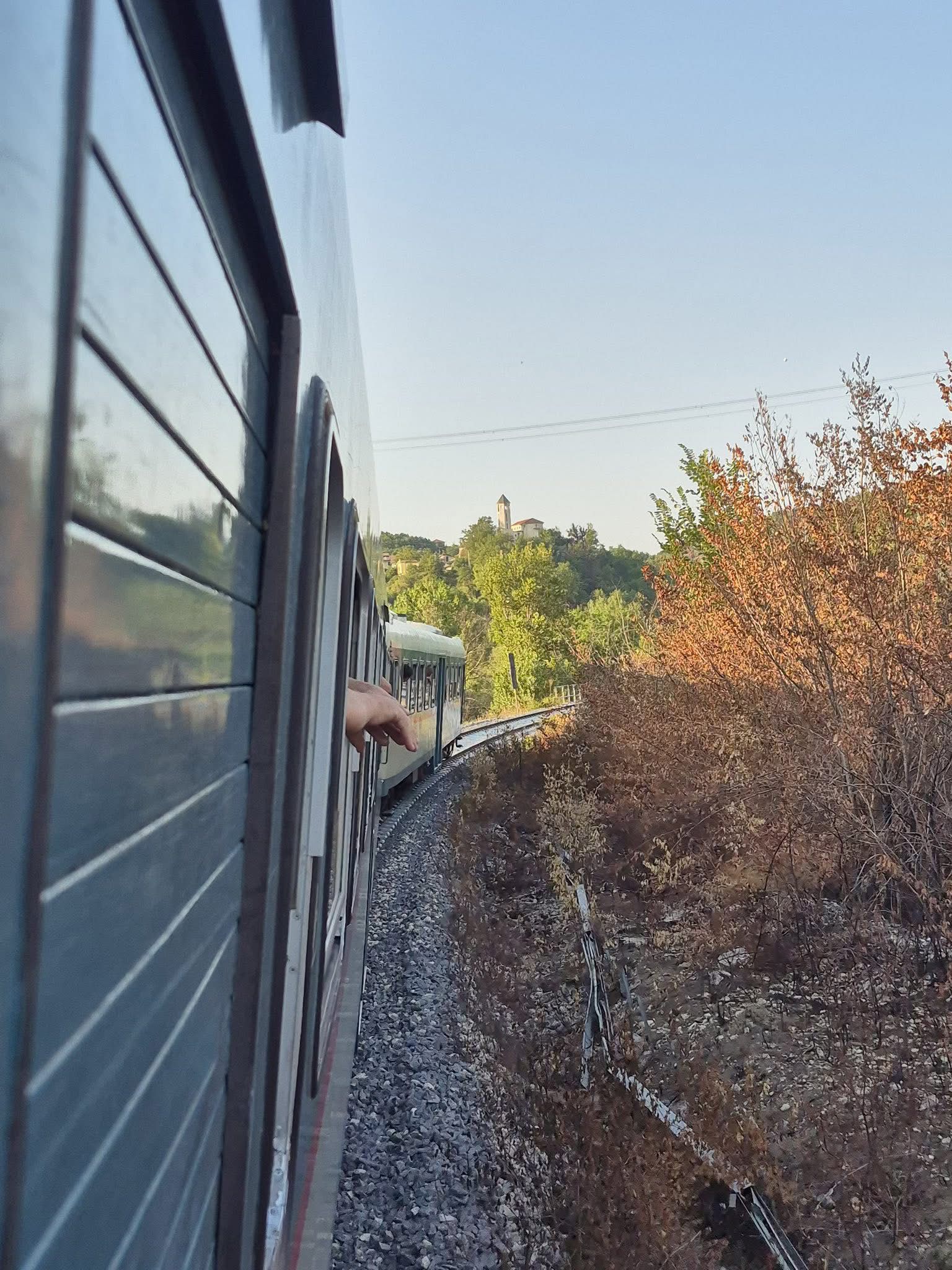Irpinia Express, tra sorgenti e devozione: il viaggio fa tappa a Lioni e Caposele(Foto)