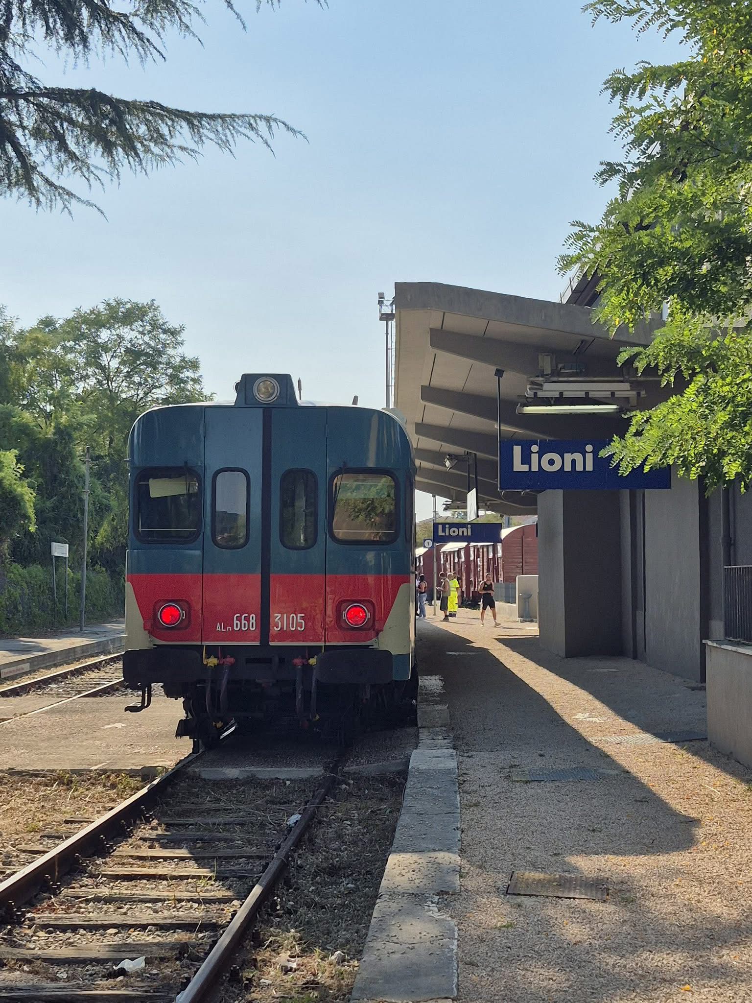 Irpinia Express, tra sorgenti e devozione: il viaggio fa tappa a Lioni e Caposele(Foto)