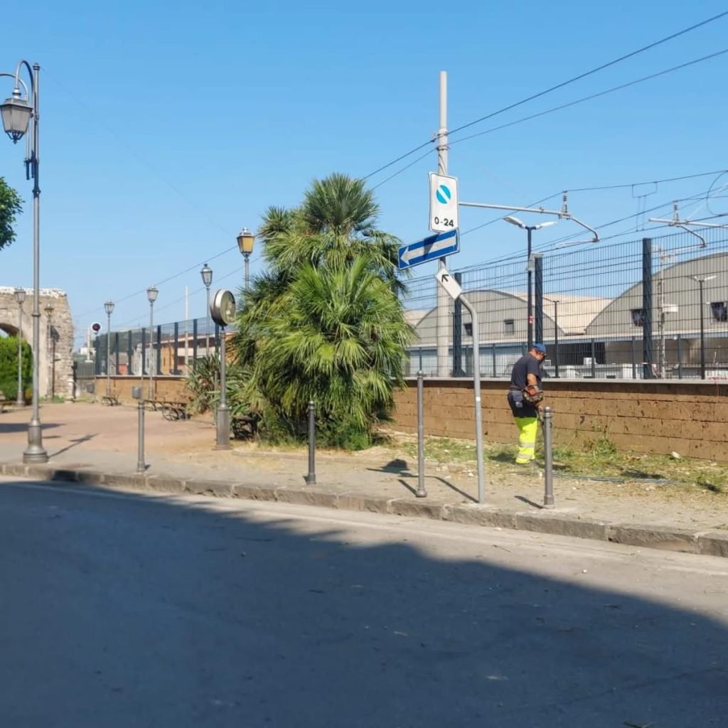 Nocera Superiore: la manutenzione urbana non si ferma neanche ad agosto
