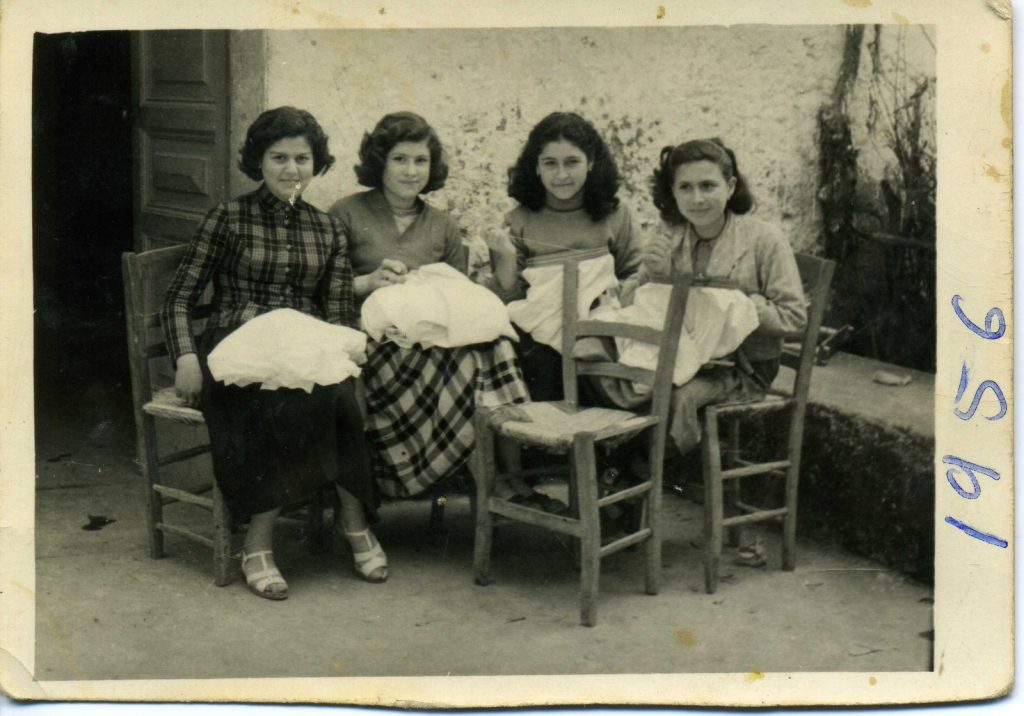 BAIANESE. Il cammino di progresso delle nostre comunità: il contributo delle donne e delle sartorie degli anni cinquanta/sessanta.