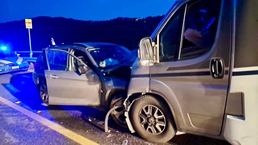 Incidente mortale sulla Cilentana: bambino di 13 mesi intubato e trasferito a Napoli