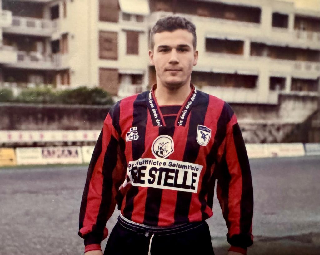 Palloni di cuoio e calciatori di una volta  Ottava puntata – Giuseppe Monteforte, il padrone della fascia destra (più di 70 Foto)