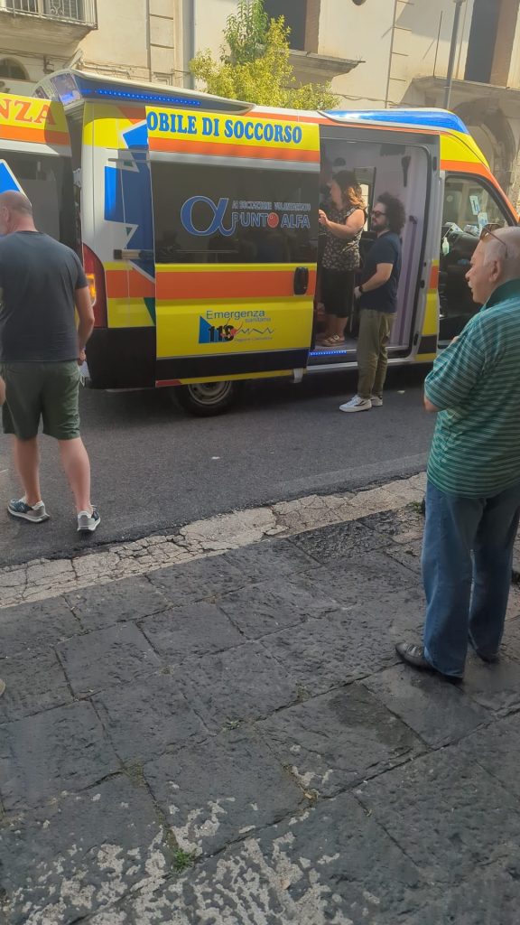 Mugnano del Cardinale, scontro tra due moto in via Roma: un ferito