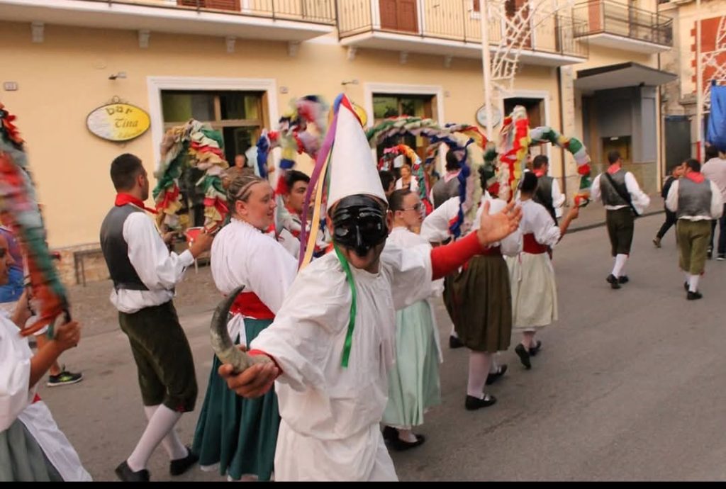 Petruro di Forino : Il Carnevale Petrurese entra ufficialmente nell’IPIC – Inventario del Patrimonio Immateriale Campano Petruro di Forino : Il Carnevale Petrurese entra ufficialmente nell’IPIC – Inventario del Patrimonio Immateriale Campano