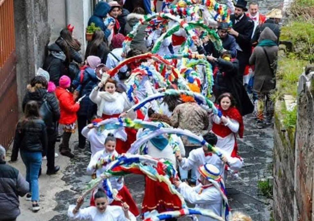 Petruro di Forino : Il Carnevale Petrurese entra ufficialmente nell’IPIC – Inventario del Patrimonio Immateriale Campano Petruro di Forino : Il Carnevale Petrurese entra ufficialmente nell’IPIC – Inventario del Patrimonio Immateriale Campano