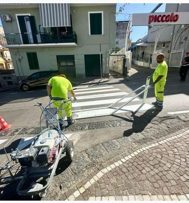 Sant’Anastasia, rifacimento della segnaletica: lavori in centro e a Madonna dell’Arco