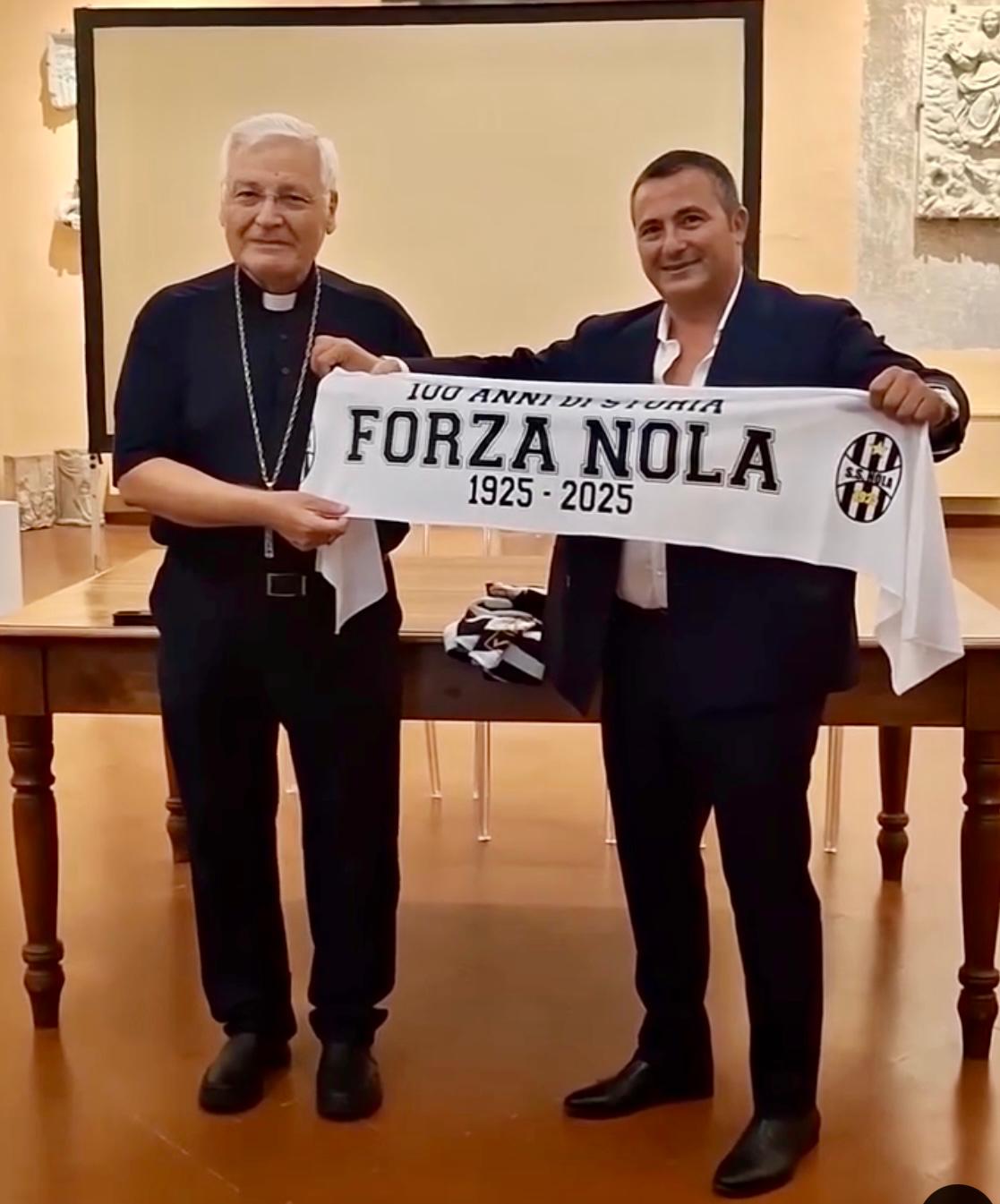 Monsignor Francesco Marino inaugura la stagione 2025/2026 del Nola Calcio