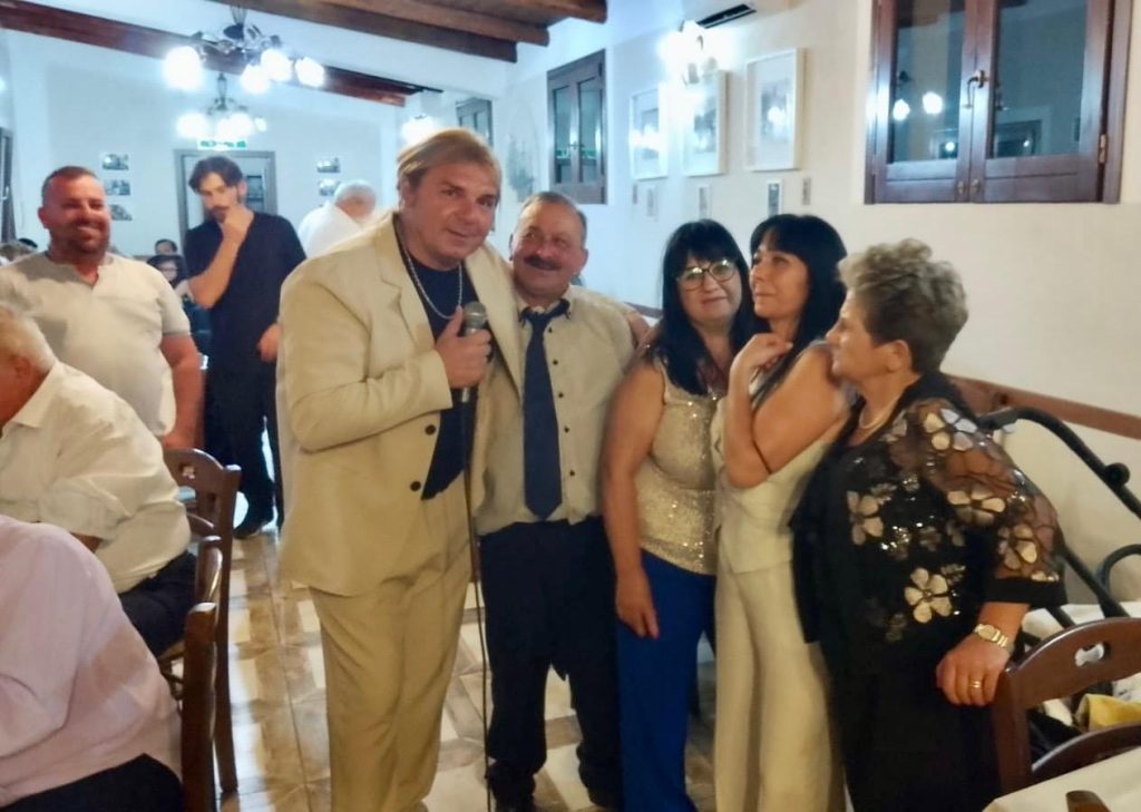 Alessandro Conte al battesimo di Ginevra e Beatrice a Pontecagnano