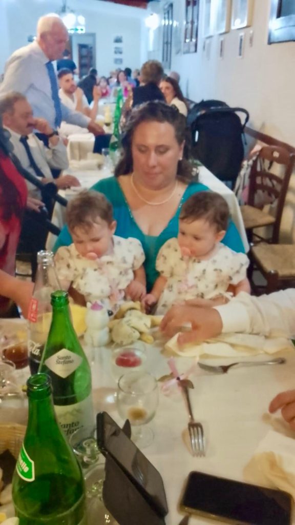 Alessandro Conte al battesimo di Ginevra e Beatrice a Pontecagnano