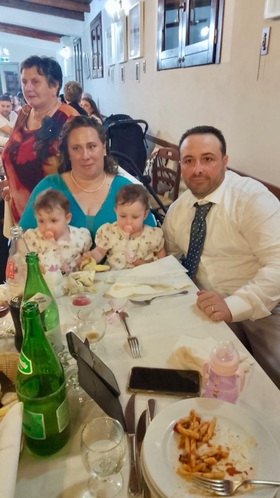 Alessandro Conte al battesimo di Ginevra e Beatrice a Pontecagnano