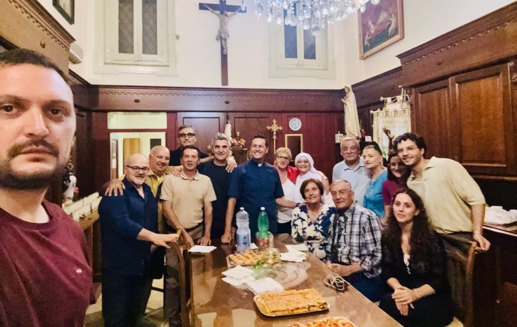 Auguri ai coniugi Matteo Vasta e Concetta Sibilia: un gesto di gratitudine al Santuario di Santa Filomena.(foto e video)