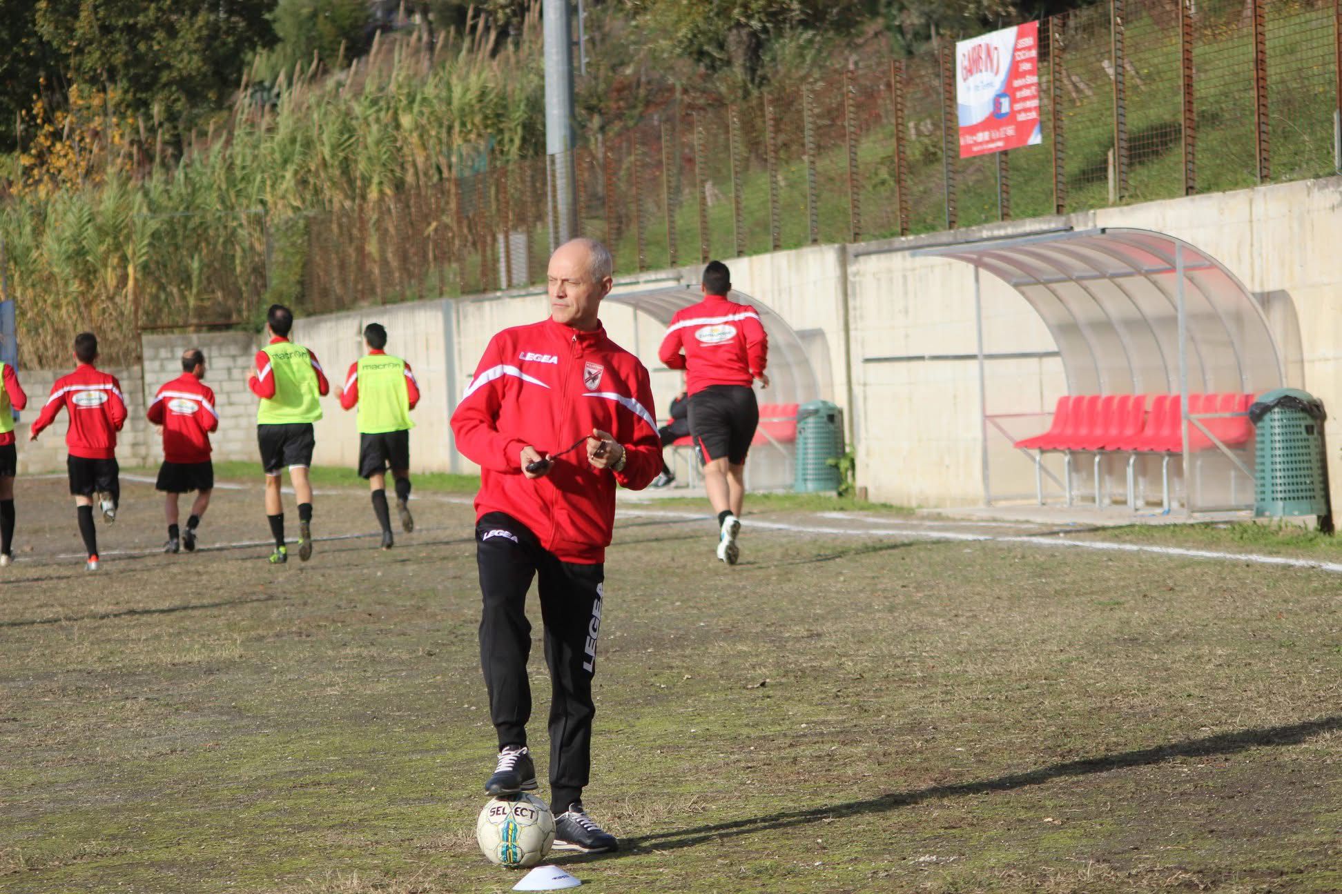 Palloni di cuoio e calciatori di una volta  Decima puntata – Michele Napolitano, la diga granitica della difesa (Foto)