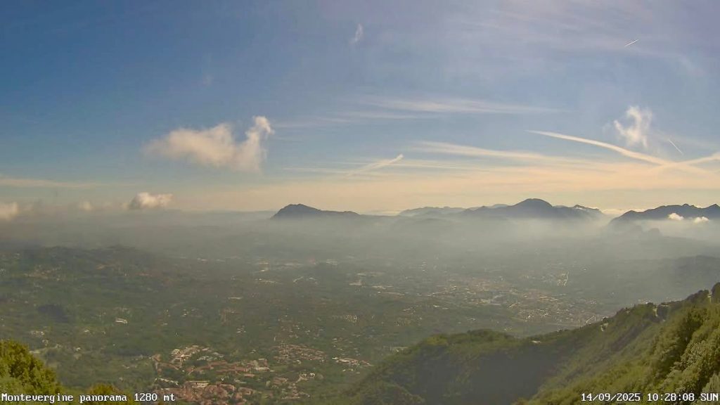 Montevergine: un risveglio tra luce e nubi danzanti