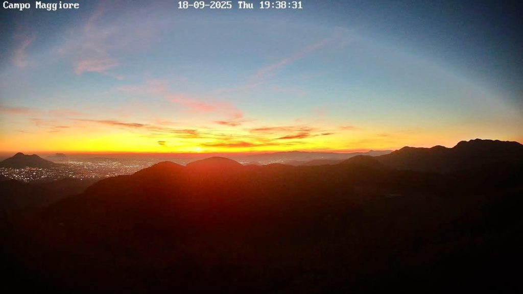 MVOBSV Montevergine Observatory: raffiche di grecale fino a 48 nodi e visibilità eccezionale fino a Ventotene