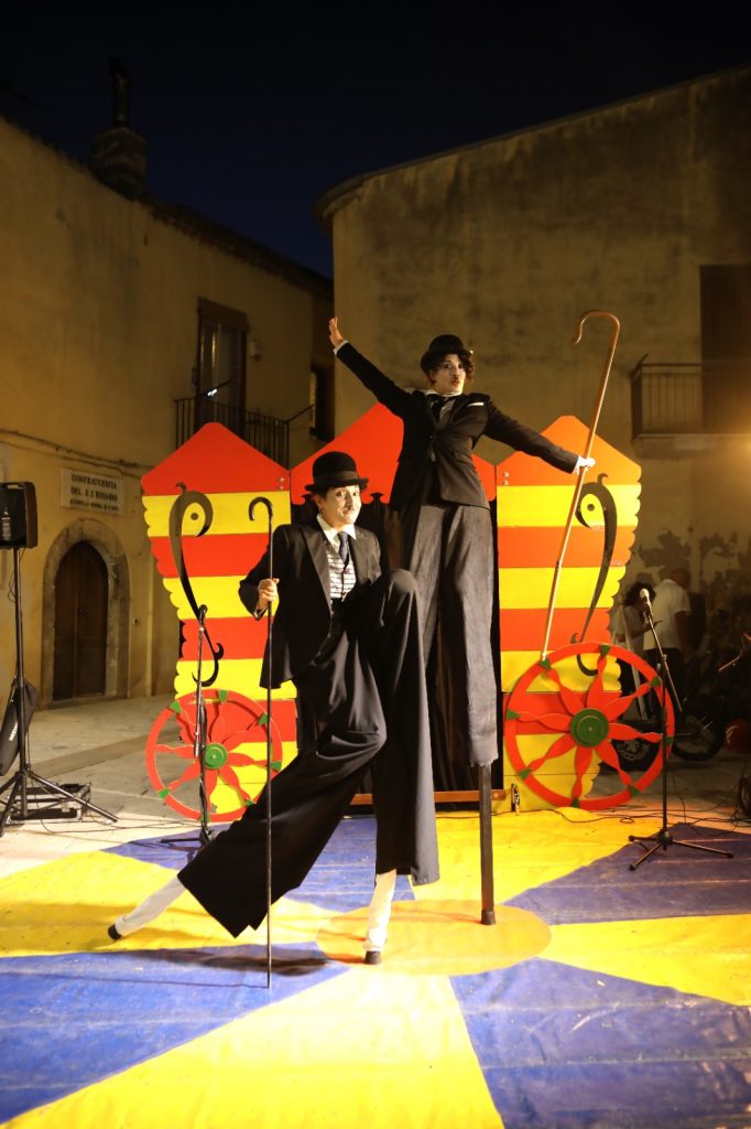 Solidarietà e cultura: il successo della raccolta fondi “Artisti di strada per BabbaAlRum”