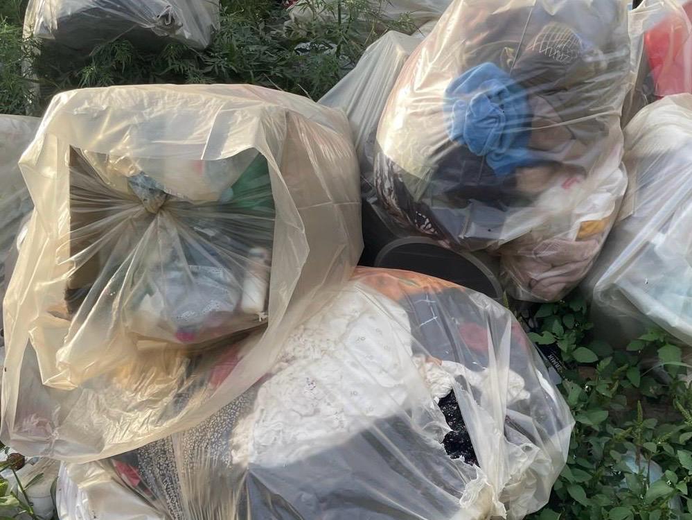 Rifiuti abbandonati, scatta la denuncia e convalidato sequestro a Mugnano del Cardinale