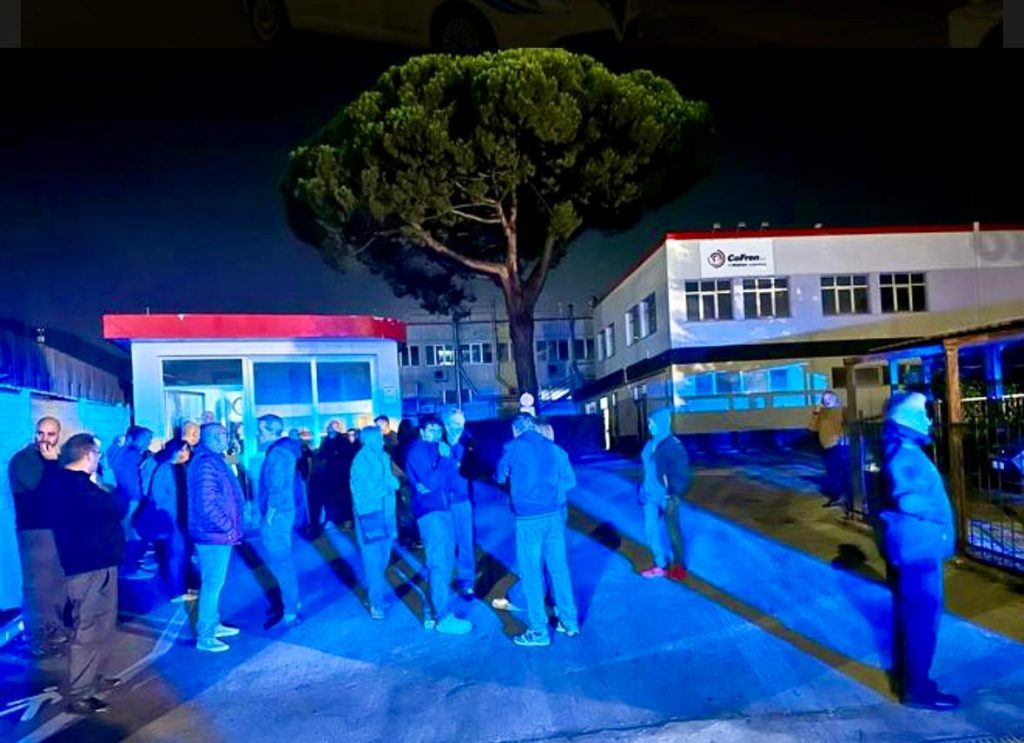 Avellino, incendio a Pianodardine: in fiamme la fabbrica dei freni Cofren