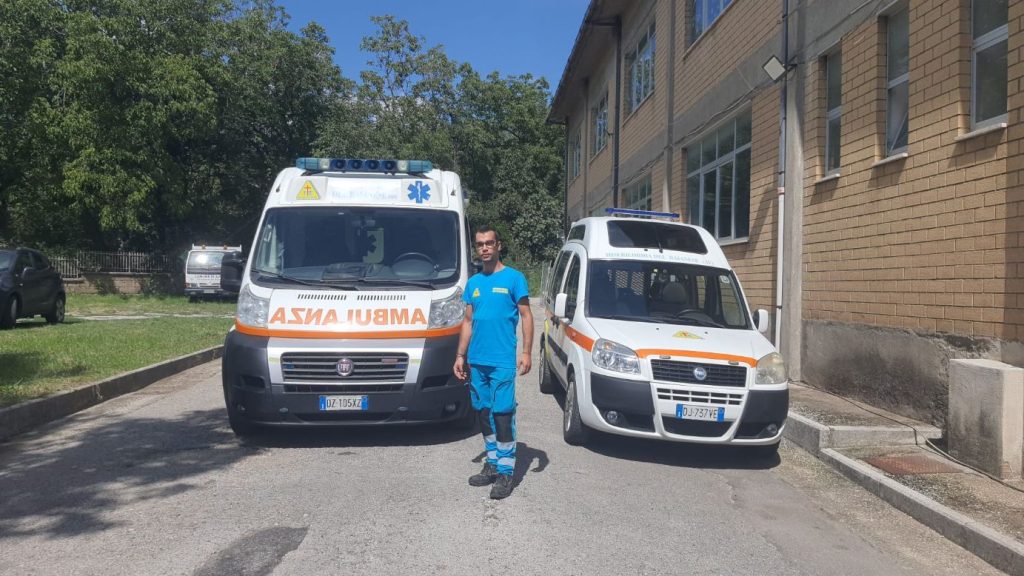 Avella – Inaugura la nuova sede della Misericordia e presenta la nuova ambulanza per il Baianese