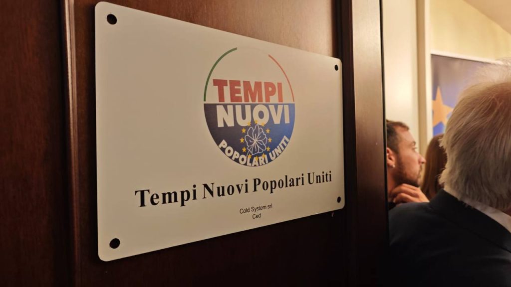 Tempi Nuovi   Popolari Uniti, inaugurata la nuova sede a via Cassitto 4: l’appello di Gargani all’unità. VIDEO