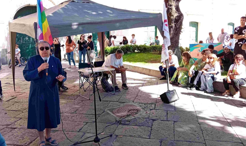 Marigliano, assemblea cittadina contro il razzismo dopo l’aggressione a un giovane lavoratore pakistano