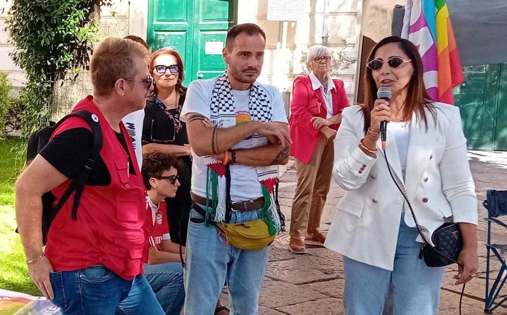 Marigliano, assemblea cittadina contro il razzismo dopo l’aggressione a un giovane lavoratore pakistano