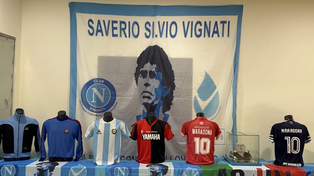 Mostra dei cimeli di Maradona inaugurata al Teatro Colosseo di Baiano