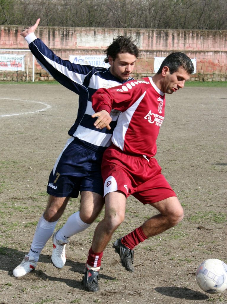 Palloni di cuoio e calciatori di una volta  Tredicesima puntata – Antonio Iuliano, il mediano instancabile (Foto)