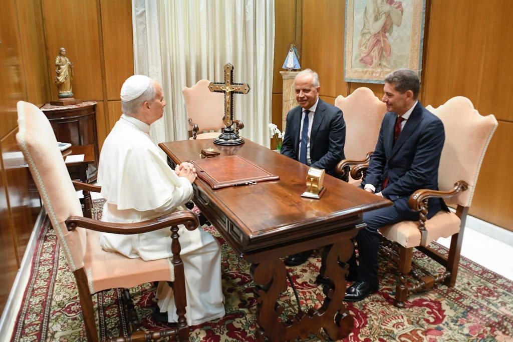 Papa Leone XIV riceve il ministro dell’Interno Piantedosi e il capo della Polizia Pisani in udienza privata