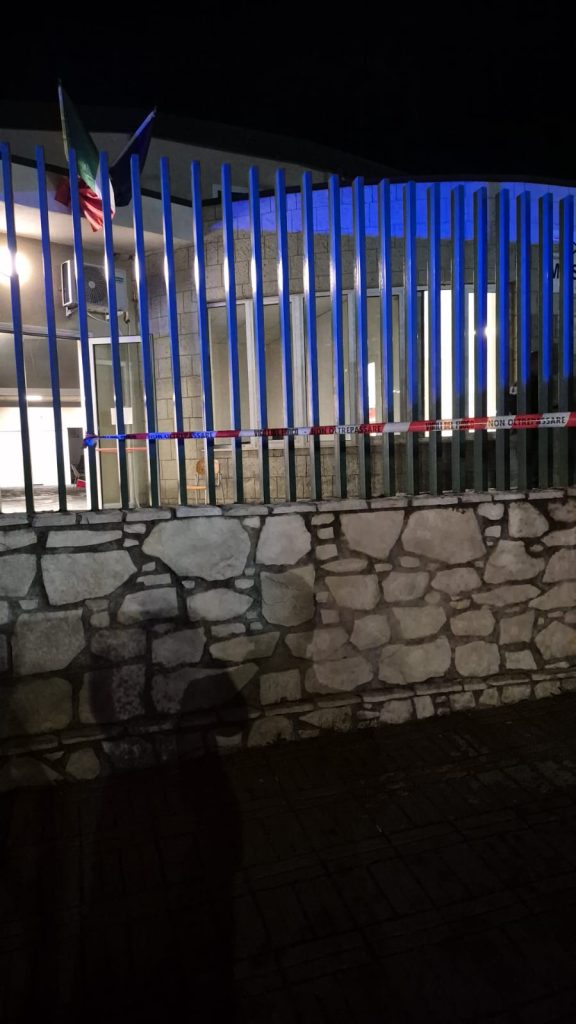 MOSCHIANO (AV). Incendio al Comune, le dichiarazione del sindaco Sergio Pacia MOSCHIANO (AV). Incendio al Comune, le dichiarazione del sindaco Sergio Pacia