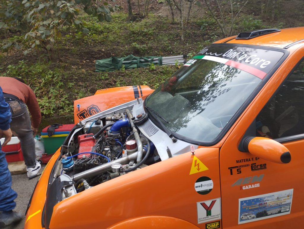 Visciano, successo per il Memorial Giovanni Fucile: una trentina di vetture allo slalom, premiazione in piazza. Foto