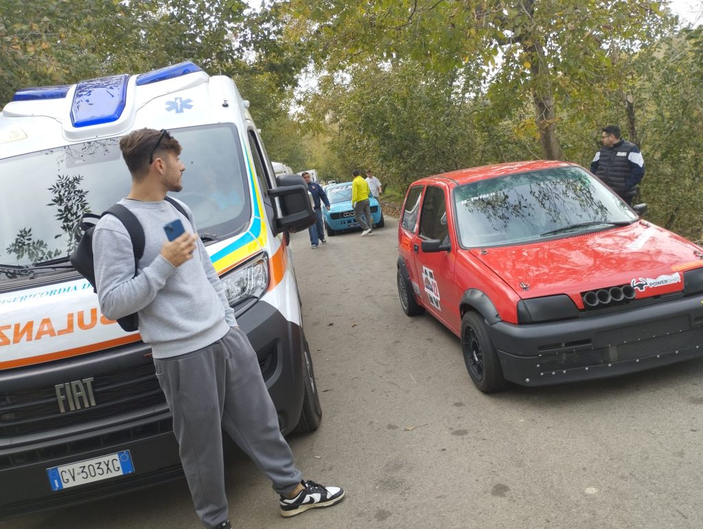 Visciano, successo per il Memorial Giovanni Fucile: una trentina di vetture allo slalom, premiazione in piazza. Foto