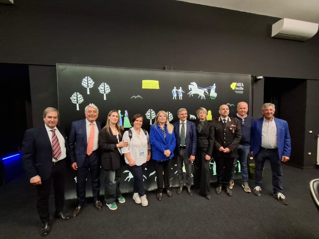 “Passione”: grande successo ad Avella per l’incontro tra musica e parole. Foto e Video