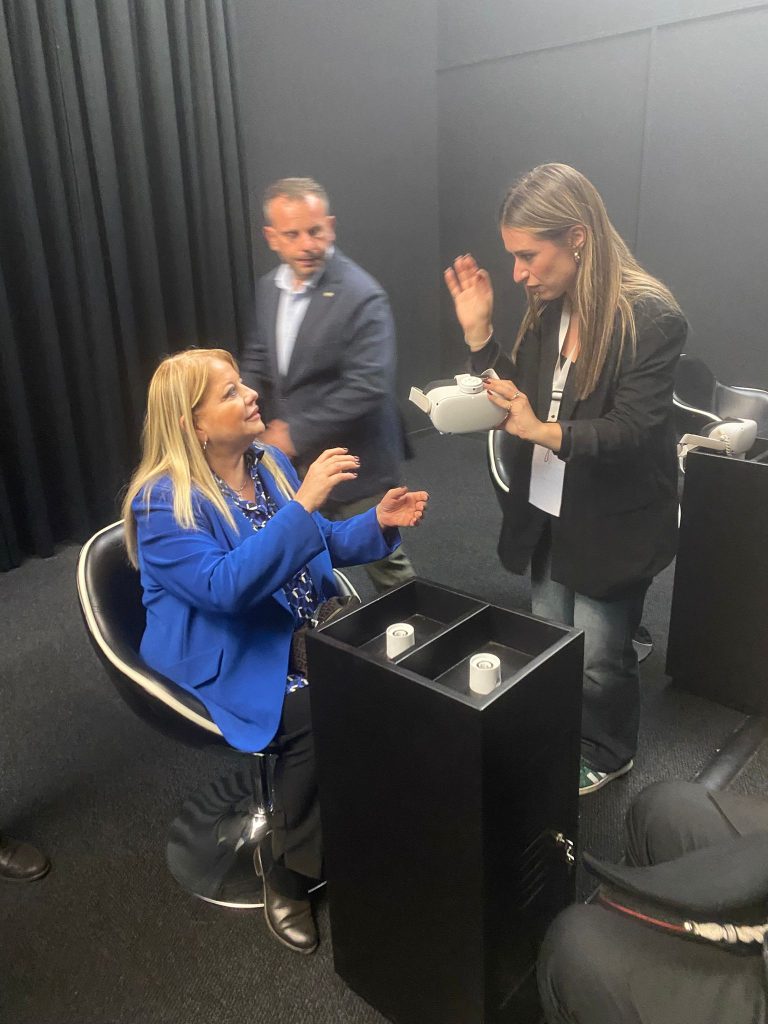 “Passione”: grande successo ad Avella per l’incontro tra musica e parole. Foto e Video