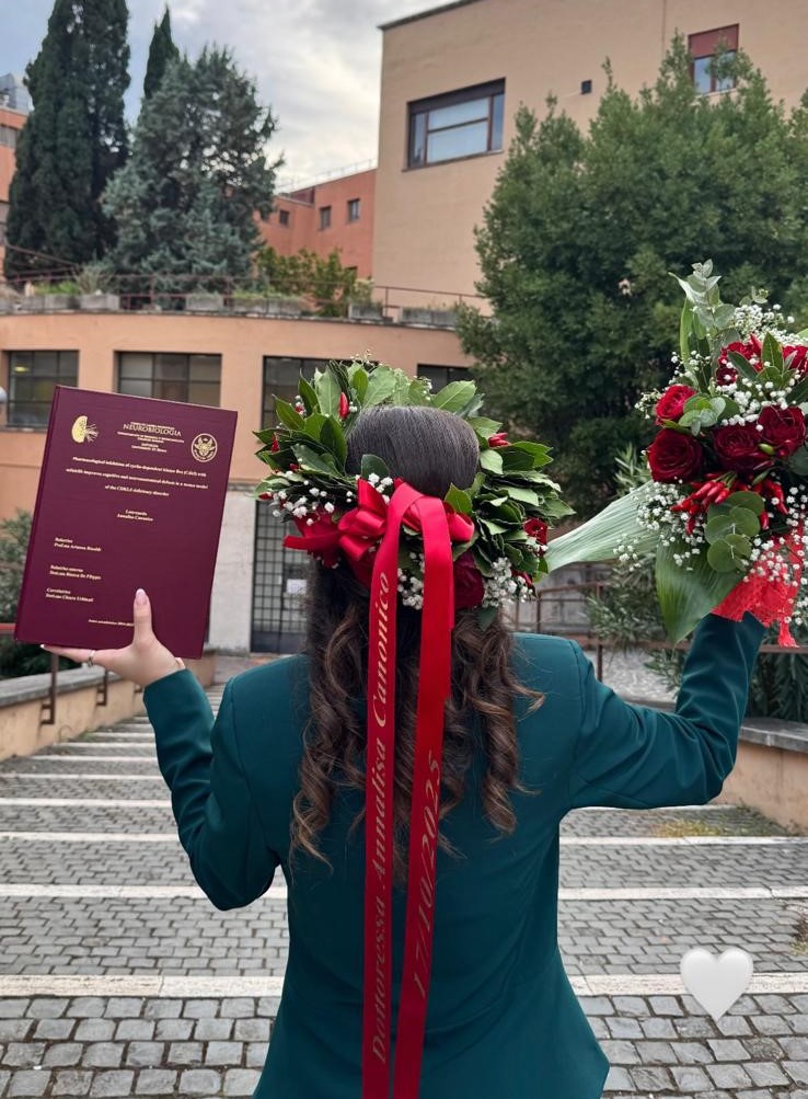 Avella – Brillante traguardo accademico per Annalisa Canonico: laurea magistrale in Neurobiologia con 110 e lode