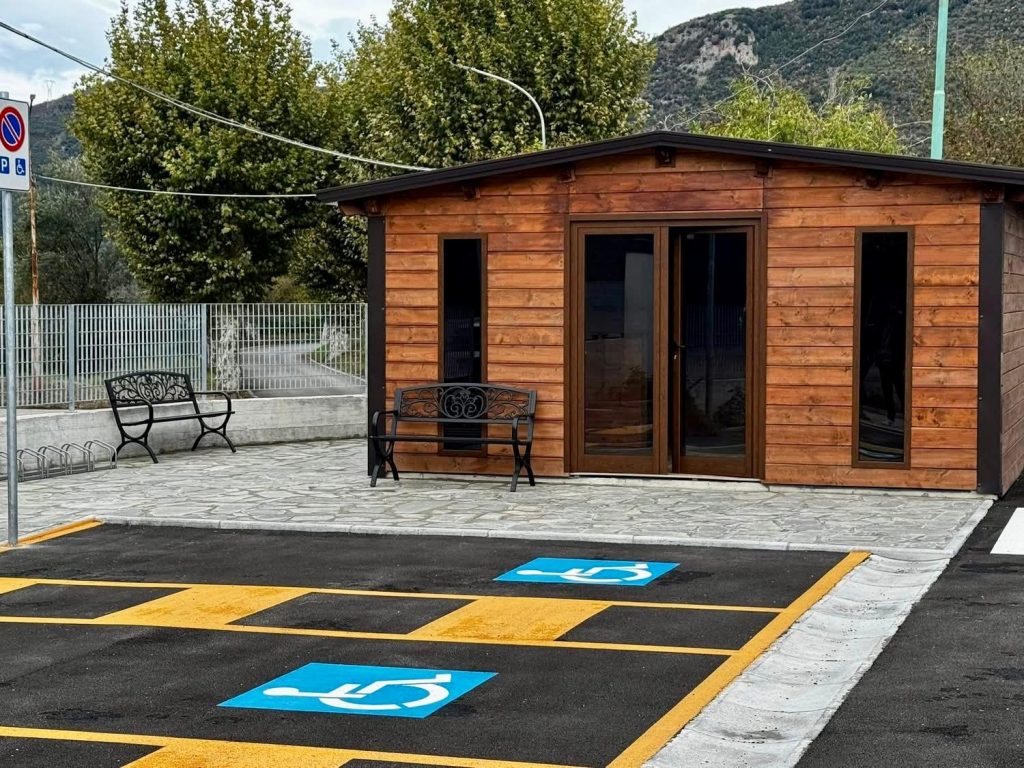 Lauro, inaugurato il nuovo parcheggio comunale vicino al cimitero: più servizi, accessibilità e sostenibilità