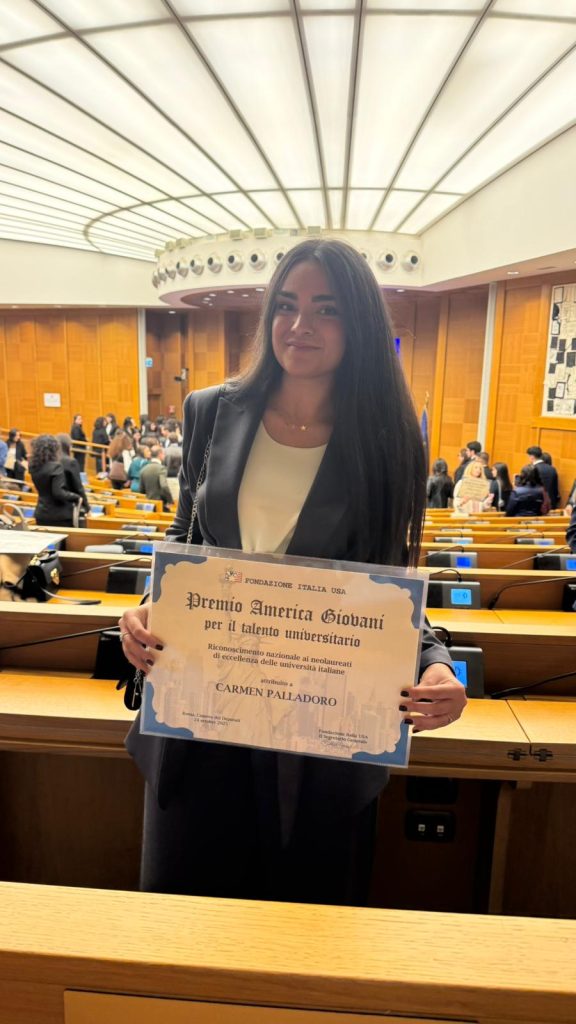 Avella, la giovane Carmen Palladoro premiata alla Camera dei Deputati con la borsa di studio “Premio America Giovani” della Fondazione Italia USA