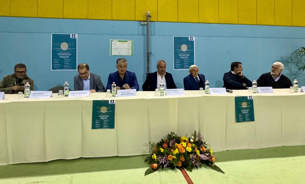 Sperone celebra la “Nocciola d’Autore”: successo per il Festival delle Eccellenze e delle Tradizioni Sperone celebra la “Nocciola d’Autore”: successo per il Festival delle Eccellenze e delle Tradizioni