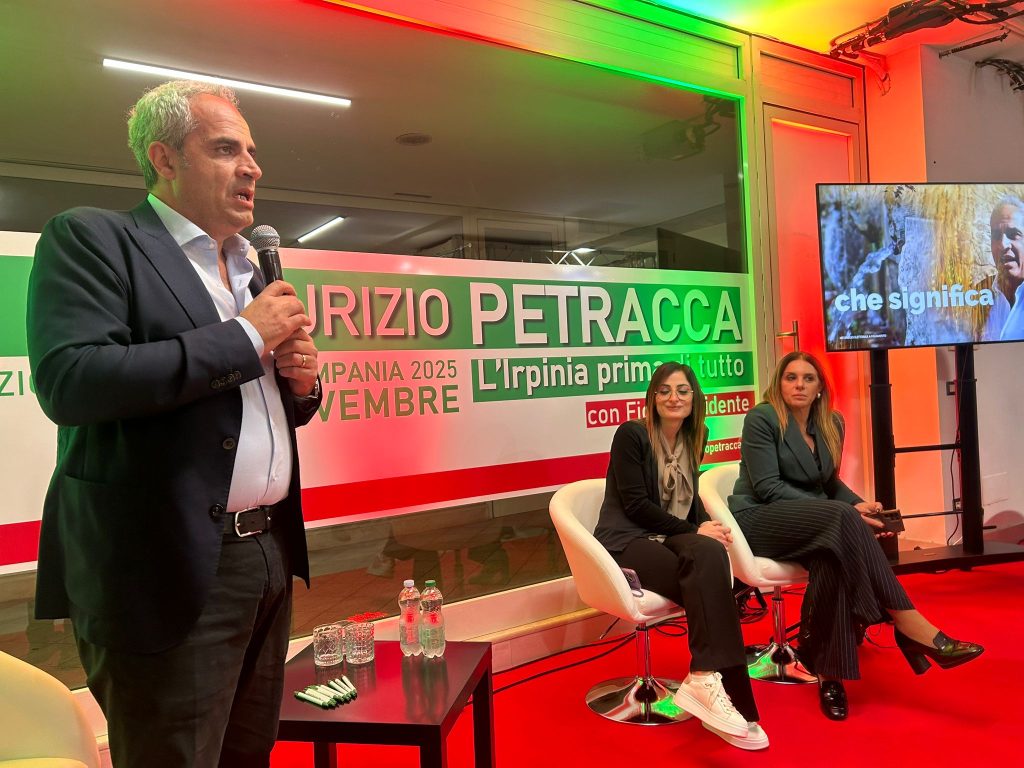 Regionali, Maurizio Petracca ufficializa la candidatura: “L’Irpinia resta la mia priorità” Regionali, Maurizio Petracca ufficializa la candidatura: “L’Irpinia resta la mia priorità”