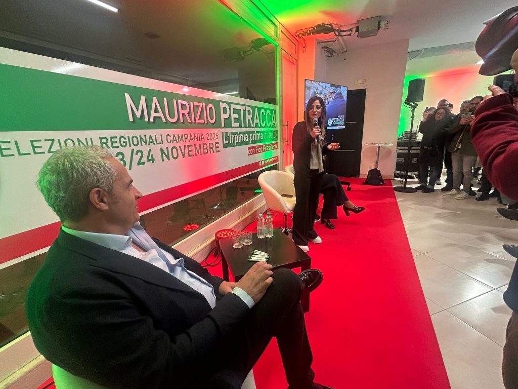 Regionali, Maurizio Petracca ufficializa la candidatura: “L’Irpinia resta la mia priorità” Regionali, Maurizio Petracca ufficializa la candidatura: “L’Irpinia resta la mia priorità”