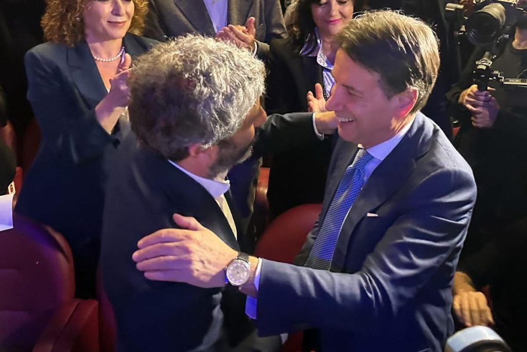 Campania, presentate le liste del Movimento 5 Stelle per le Regionali: Conte e Fico lanciano la sfida del cambiamento