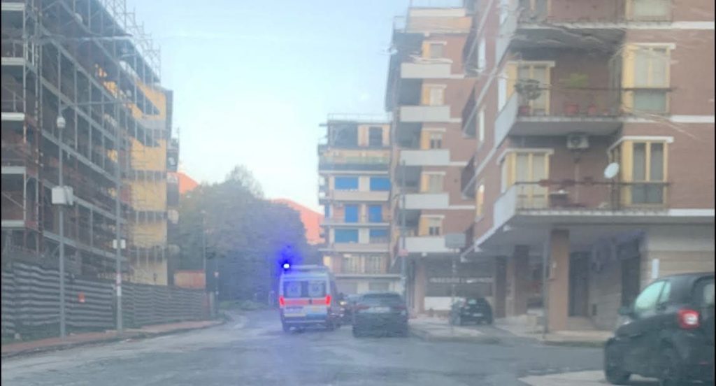 Avellino, tragedia in via Tagliamento: insegnante muore precipitando dal quarto piano Avellino, tragedia in via Tagliamento: insegnante muore precipitando dal quarto piano